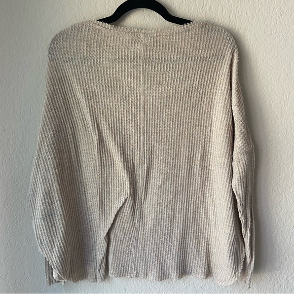 Urban Outfitters Waffle Knit Neutral Pullover Lightweight Oversized Top - Picture 6 of 8